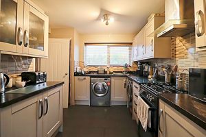 Kitchen / Diner- click for photo gallery